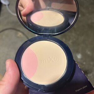 Organic powder/blush combo